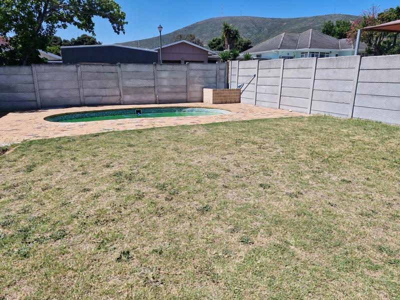 5 Bedroom Property for Sale in Parow North Western Cape